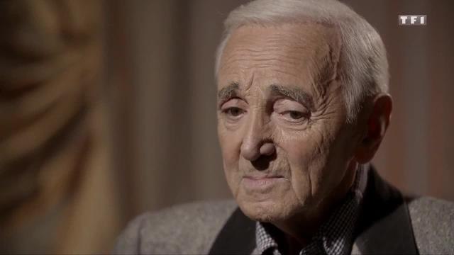 Charles Aznavour évoque avec émotion la disparition de Johnny Hallyday