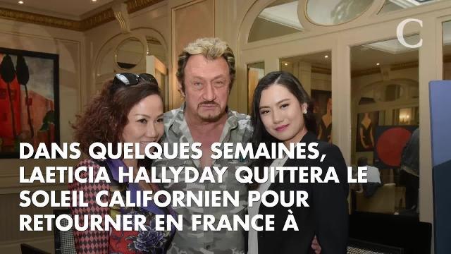 PHOTOS. Laeticia Hallyday, tout sourire, fait du vélo avec Jade, Joy et des amis