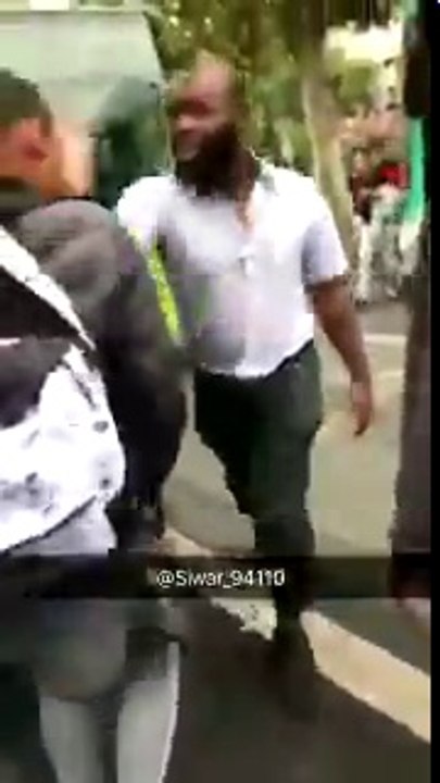 Chauffeur de bus VS collégien insolent (Val-de-Marne)