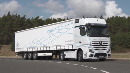 Mercedes-Benz Actros Driving Experience 2018 - Design