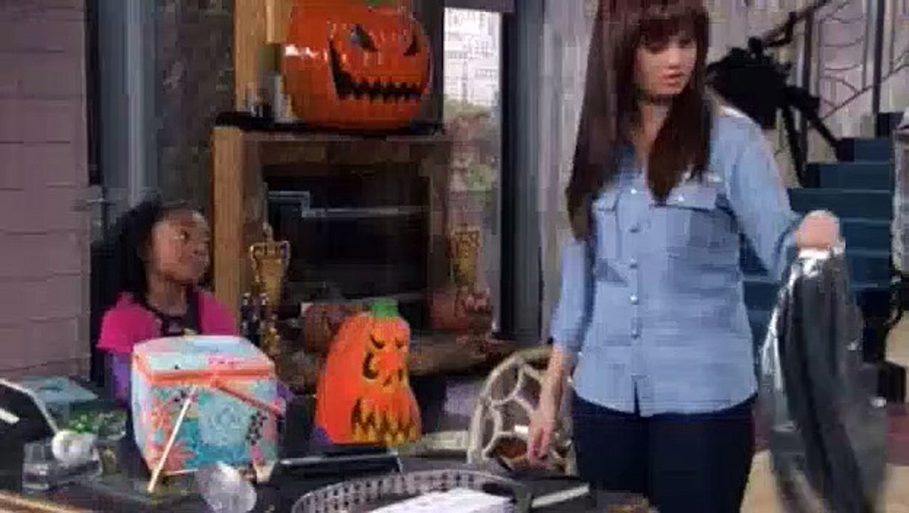 Jessie S02E01 The Whining Halloween video Dailymotion