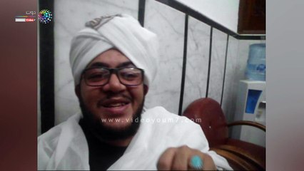 المنشد محمود الحديوى يكشف سر خلع الطربوش وارتداء العمامة