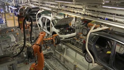 German carmakers investigated for possibly colluding over emissions technology