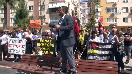 Pazarcıların eyleminde vatandaş tepkisi, “Pazar yüzünden cenazemizi evden çıkaramıyoruz”