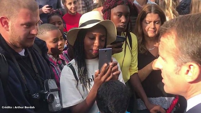 Je traverse la rue et je vous en trouve : Macron se mue en conseiller Pôle emploi