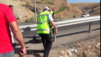 Otomobil Okul Bahçesine Uçtu: 2’si Ağır 4 Yaralı