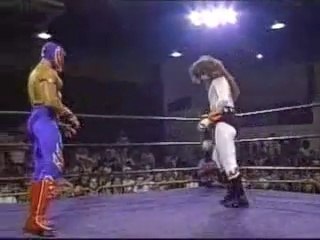 Debut de Rey Mysterio (Rey Misterio Jr.) y Psicosis (Nicho El Millonario) en ECW.