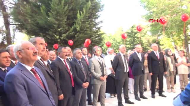 Kırıkkale'de İlk Ders Zilini Vali ve Protokol Çaldı