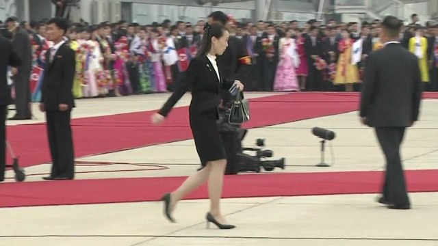 [YTN 실시간뉴스] 김정은, 문 대통령 마중? 김여정 포착 / YTN