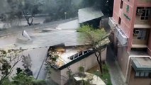 Typhoon Mangkhut wreaks havoc in Hong Kong - Siêu bão Mangkhut