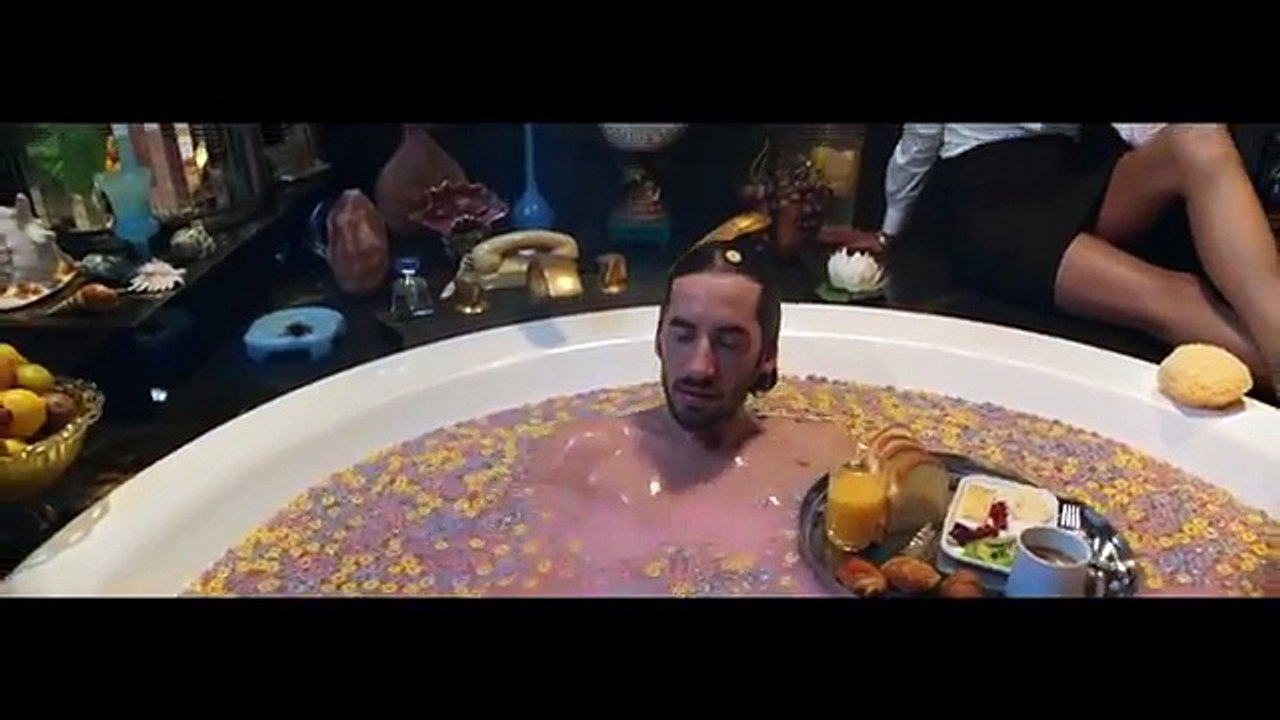 Lomepal - 1000°C (feat. Roméo Elvis) [Clip officiel]