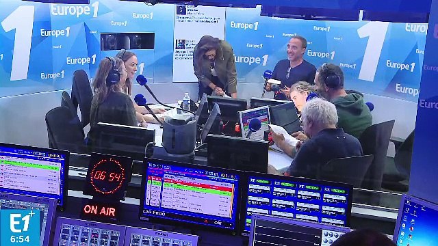 Matinale de Nikos Aliagas : la météo très érotique de Laurent Cabrol