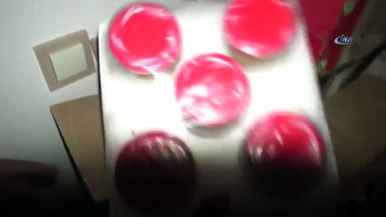 Televizyon stüdyosuna kaçak cep telefonu baskını kamerada