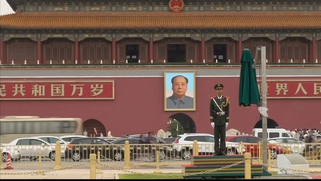 US slaps tariffs on $200bn of China goods as trade war escalates