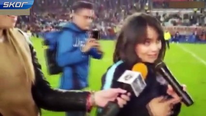 Kadın taraftardan evlenme teklifi!