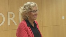 Manuela Carmena, hospitalizada por una caída en su domicilio