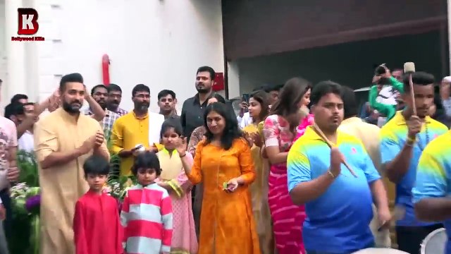 Shilpa Shettys Crazy Dance With Son Viaan Husband Raj Kundra FOR GANPATI VISARJAN