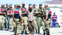 Afrin'de MİT ve jandarmanın operasyonuyla yakalanan 9 terörist adliyeye sevk edildi