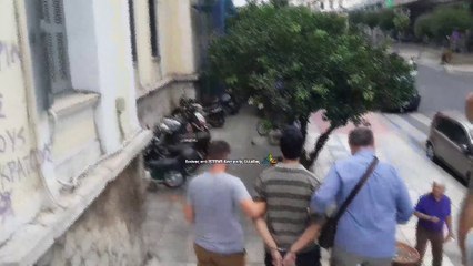 0 κατηγορούμενος για ομηρία 34χρονος φεύγει από τα δικαστήρια  της Λαμιας