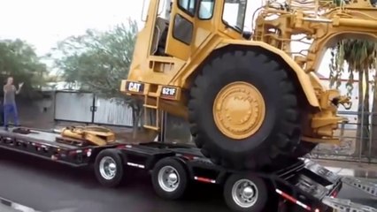 Amazing Heavy Dangerous Mega Truck, Biggest Truck Equipment Transport