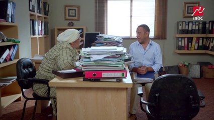 وإنت طالع لمدام عفاف في الدور الرابع عشان تخلص أي مصلحة