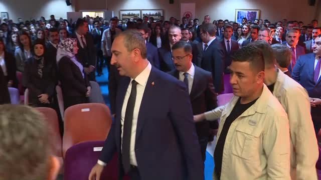 Adalet Bakanı Gül: Hakim Yardımcılığı Müessesesi Üzerinde Çalışıyoruz