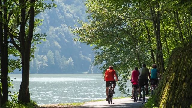 9 Beautiful Biking Destinations to Add to Your Bucket List