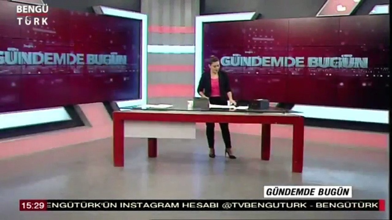 Bengü Türk Canlı yayını (390)