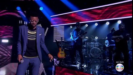 Kevin Ndjana canta 'Mina do Condomínio' e passa para próxima fase do The Voice Brasil