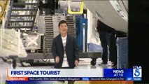 Japanese Entrepreneur to Be Passenger on SpaceX's 1st Tourist Trip Around the Moon