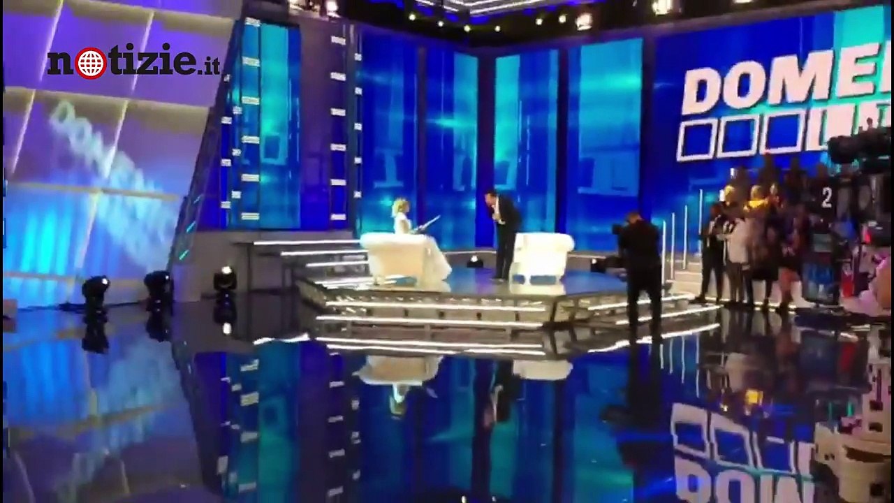 Migranti manifestano  "Guerra a Salvini" ma il vicepremier risponde su facebook "Applico buonsenso" | Notizie.it