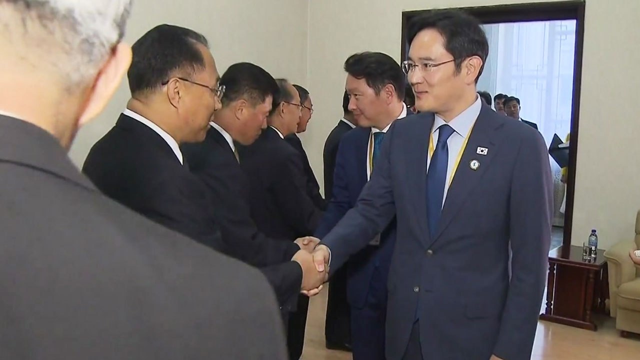마주 앉은 남북 경협 당사자들..."큰 진전 기대" / YTN