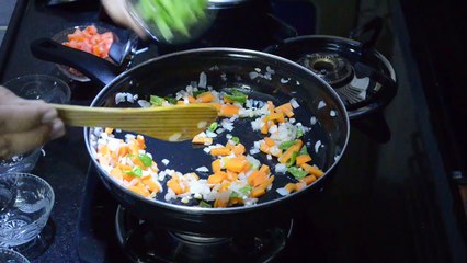 Indian Style Vegetable Pasta with Red Sauce recipe in Hindi - रेड सॉस पास्ता रेसिपी