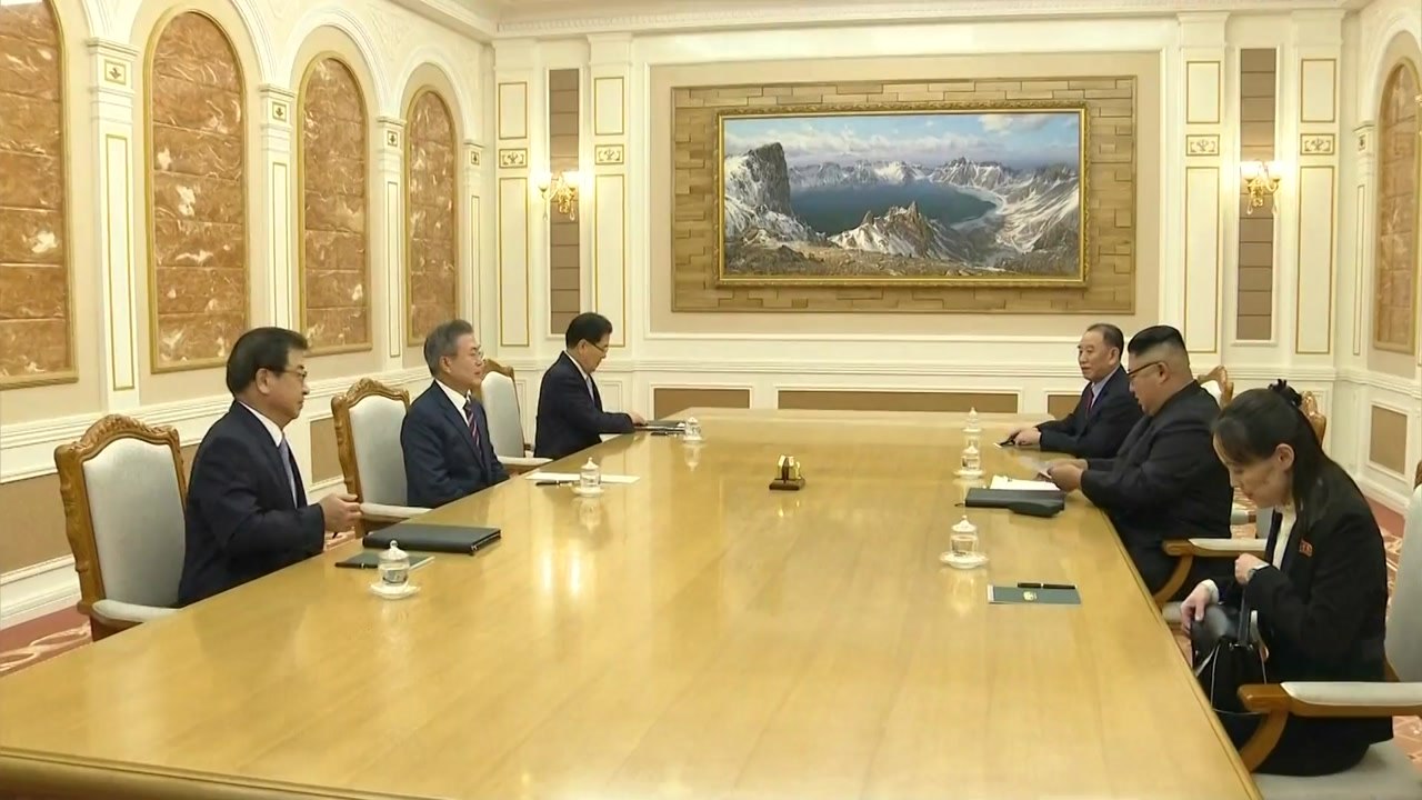 남북 정상 이틀째 정상회담...공동 기자회견 가능성 / YTN
