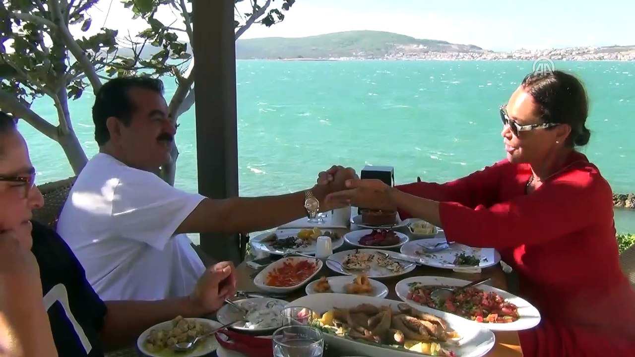 İbrahim Tatlıses ve Hülya Avşar Ayvalık'ta buluştu - BALIKESİR