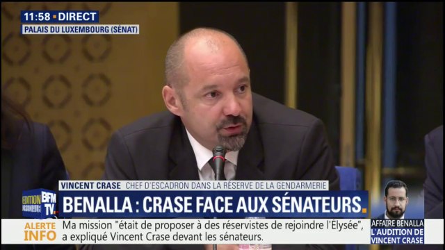 Vincent Crase : Mon activité principale au sein du palais c'est le commandement de mes réservistes (...) et ,après, lors d'événements de prêter mains fortes aux officiers