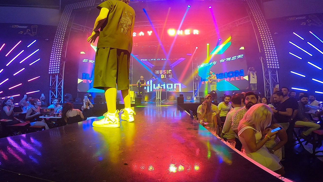 Ersay Üner - İki Aşık (İllusion Event Hall / Alanya)