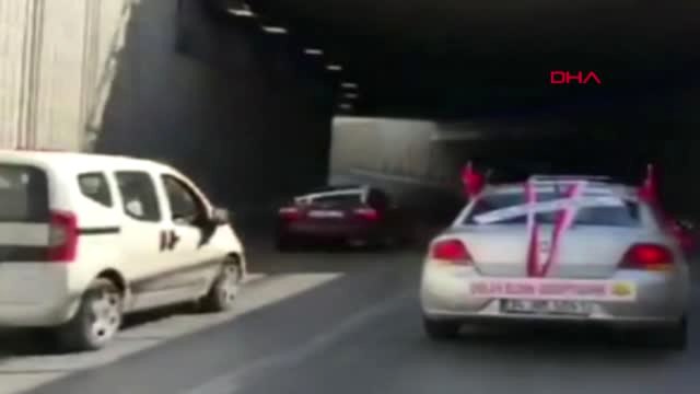 Konya Düğün Konvoyunda Aracın Camından Sarkıp Havaya Ateş Etti Hd