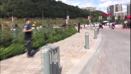 İstanbul Kağıthane'de Avm'de Silahlı Kişi Hareketliliği