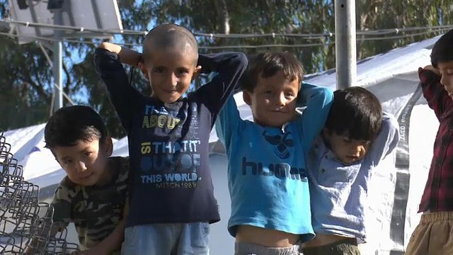 Nova Guantánamo de Lesbos tem mais de 8000 migrantes