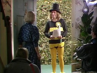 One Foot S01 E04 I'll Retire To Bedlam