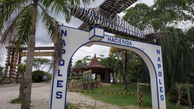 Visitando la antigua finca de Pablo Escobar (4K) hoy conocida como la Hacienda Napoles