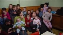 Belgique : Un homme présente ses 29 enfants et ses 3 femmes