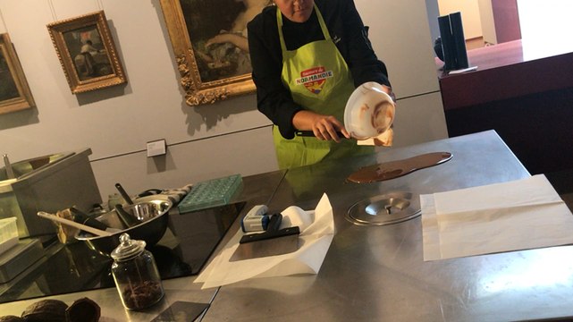 Beaux-Arts culinaires: un collier en chocolat