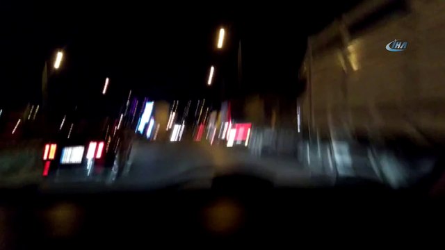 Köpeği hareket halindeki motosikletine bağlayarak peşinden böyle sürükledi