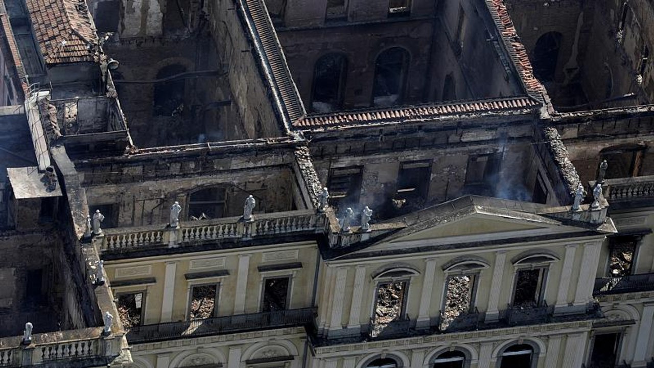 Restaurer le musée national de Rio prendra des années
