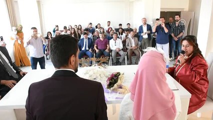 Yüksekova'da Öğretmen Çift Dünya Evine Girdi