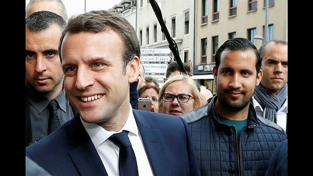 Черная полоса Макрона