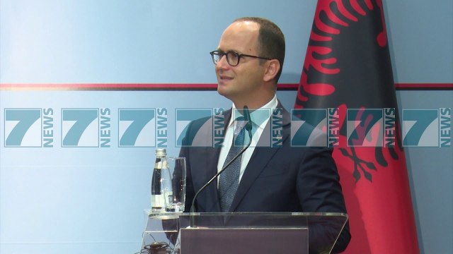 MINISTRI I JASHTEM GJERMAN TAKON RAMEN DHE BUSHATIN - News, Lajme - Kanali 7