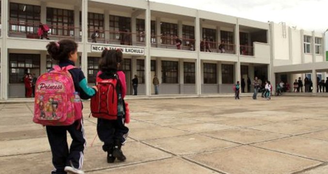 KKTC'de Okul Yönetimi Öğrencilerden, Tuvalet Kağıdı, Tuz Ruhu ve Tıraş Köpüğü Gibi Ürünler İstedi